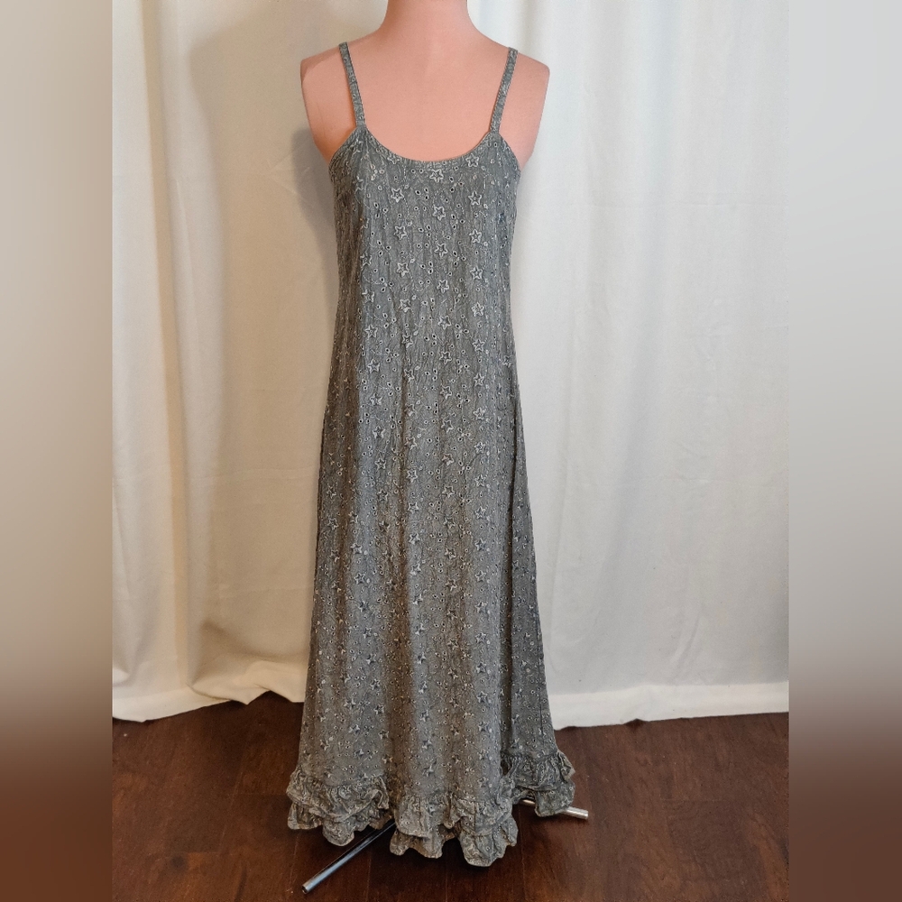 Vintage olive Eyelet peekaboo Ruffle maxi Dress Spring - Picture 2 of 9